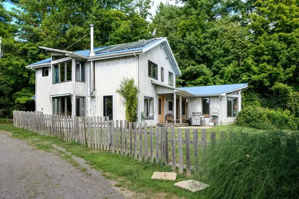 1084 Moon RD, Frontenac, ON K0H 1T0