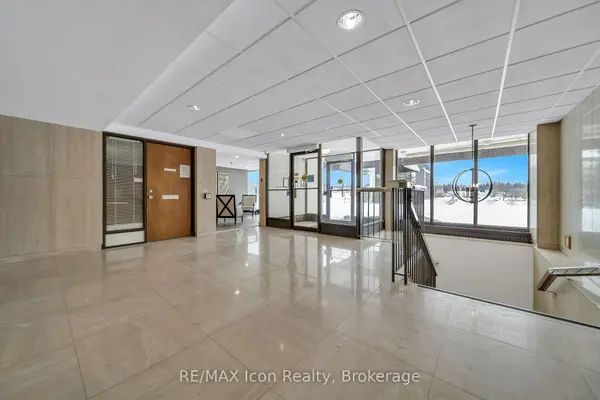 19 Woodlawn RD E #303, Guelph, ON N1H 7B1