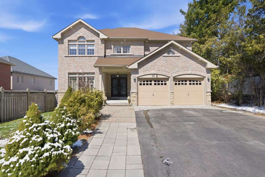 2 A View ST, Ajax, ON L1Z 1E4