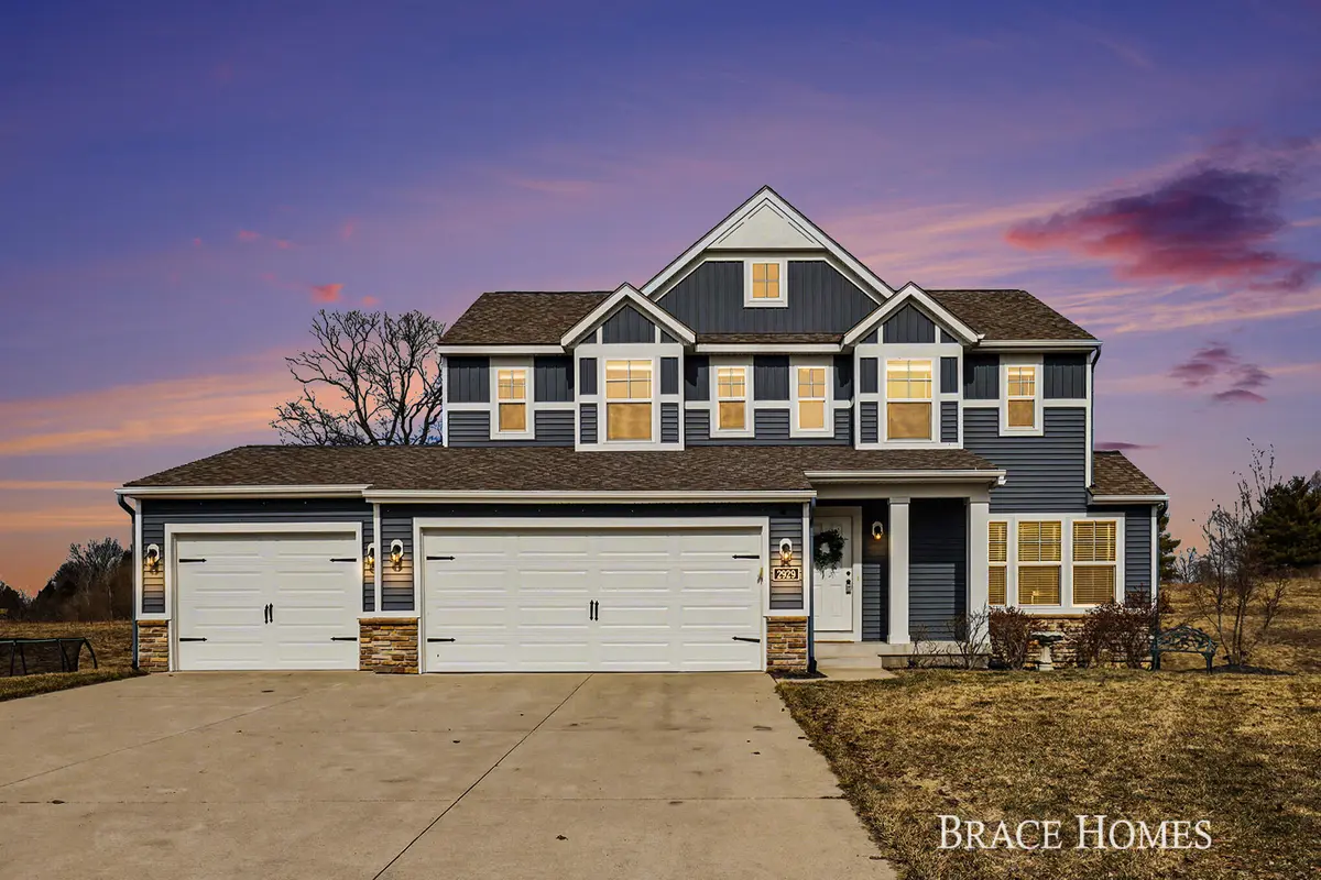 2929 E Morgan TRL, Algoma Twp, MI 49341