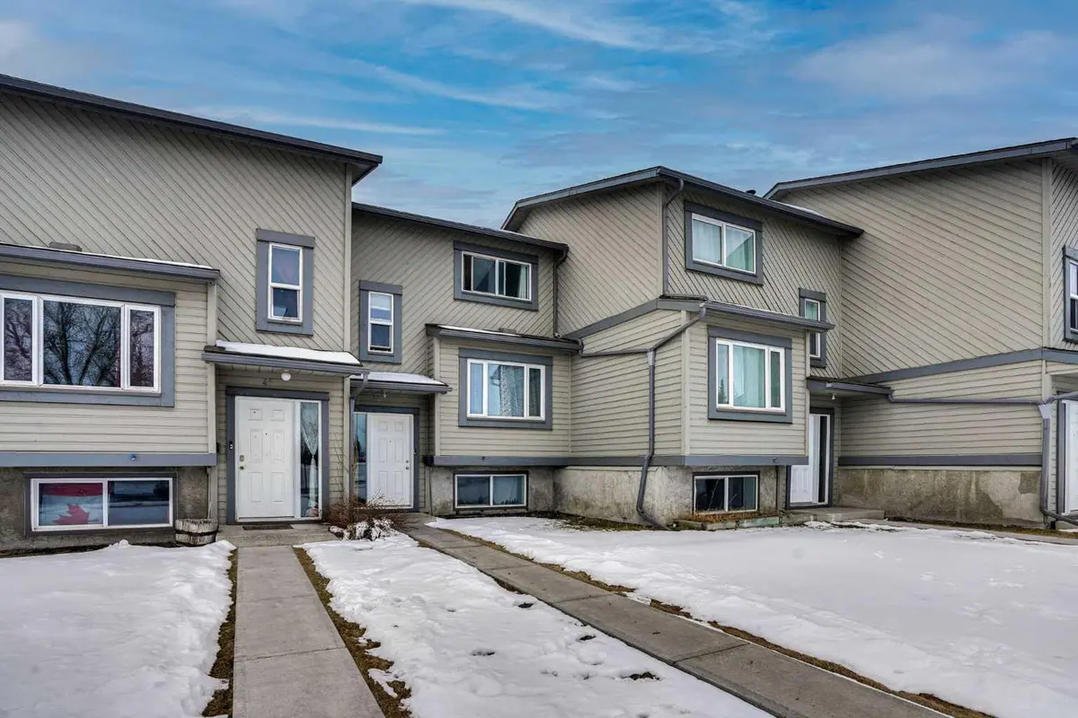 12 Templewood DR NE #44, Calgary, AB T1Y4R7