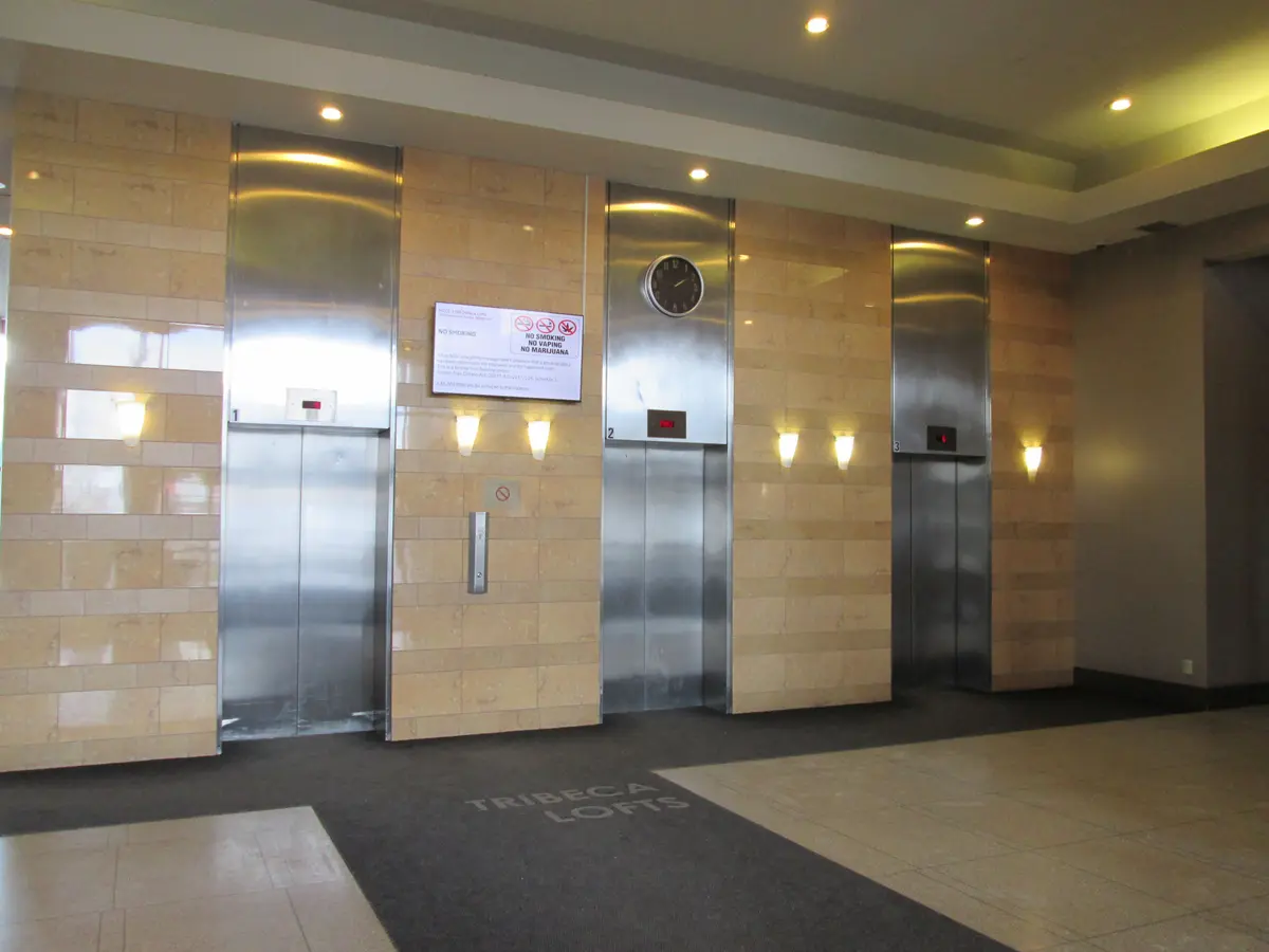 797 Don Mills RD #206, Toronto C11, ON M3C 1V1