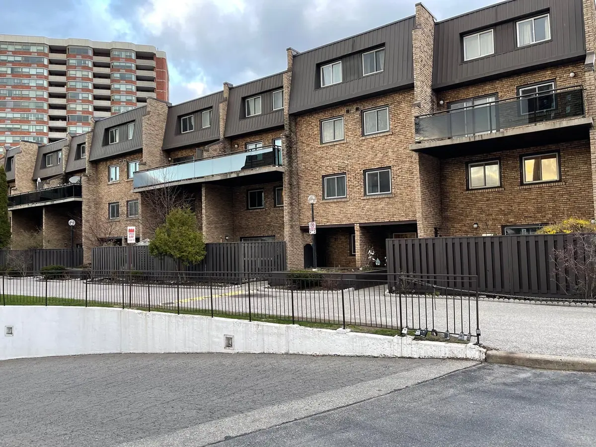 130 Ling RD #74, Toronto E10, ON M1E 4V9