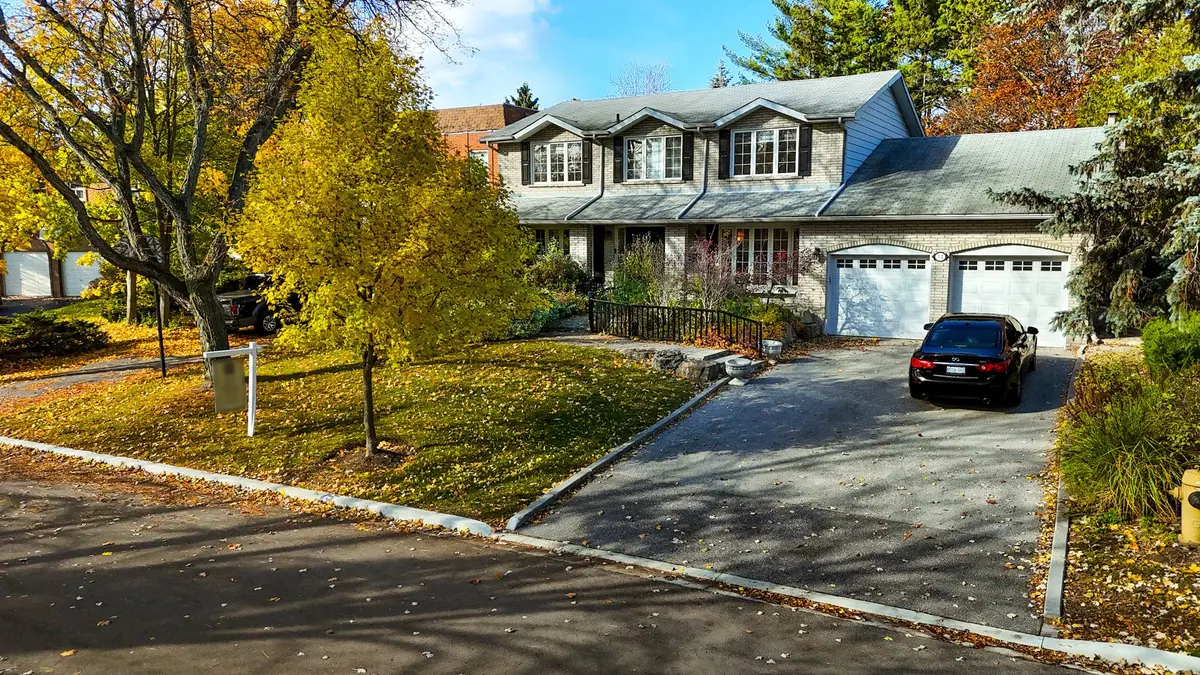 34 Forest Park CRES, Markham, ON L3T 2M7