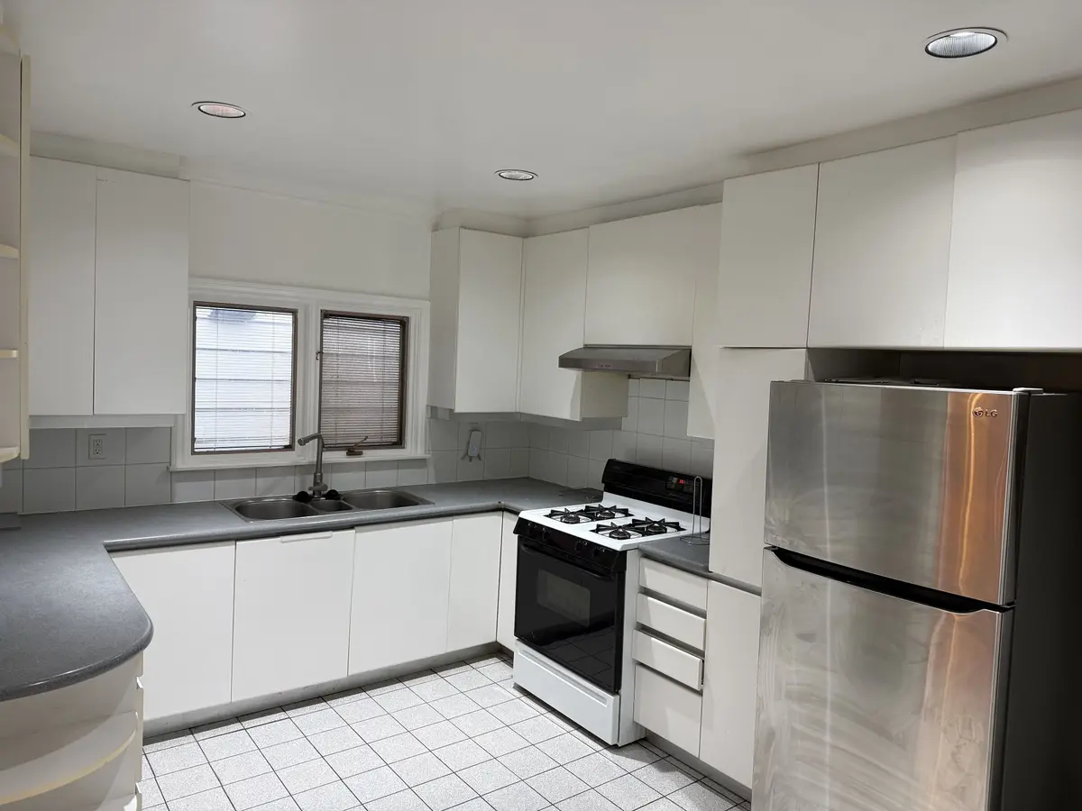 39 Rosethorn AVE #Main, Toronto W03, ON M6N 3K7