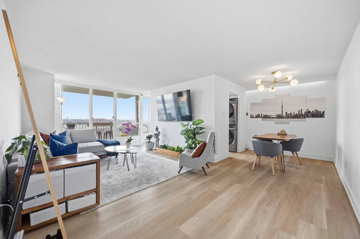 3077 Weston RD #1901, Toronto W05, ON M9M 3A1