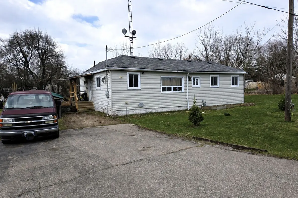 751 Bowen RD, Fort Erie, ON L2A 5M4