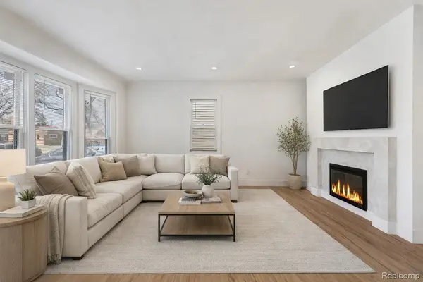 24220 Cloverlawn ST, Oak Park, MI 48237