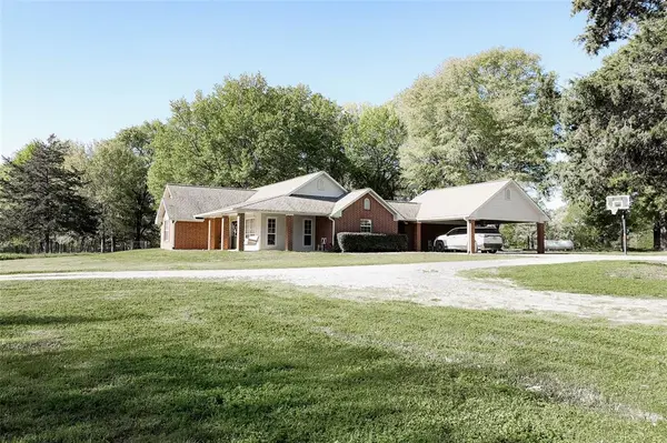 679 County Road 1465, Bonham, TX 75418