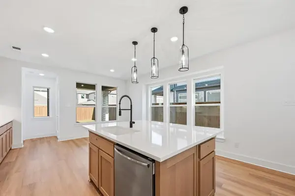 817 Stone Grove Road, Lavon, TX 75166