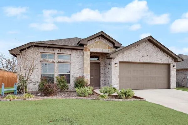 1202 Holly Street, Cleburne, TX 76033