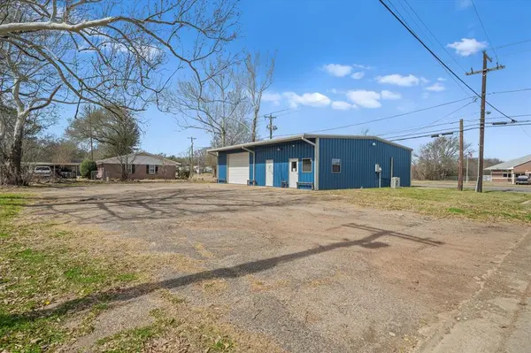 170 Cherry,  Van,  TX 75790