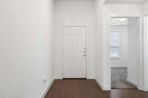 1620 Meadow Trail Lane, Aubrey, TX 76227