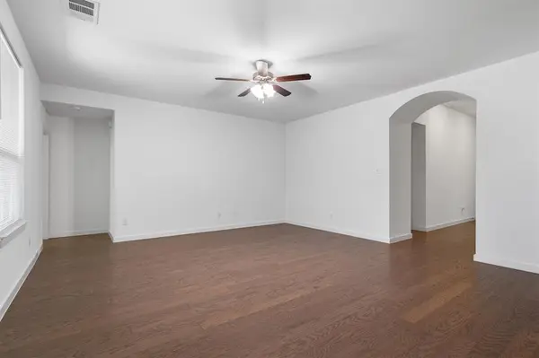 1620 Meadow Trail Lane, Aubrey, TX 76227