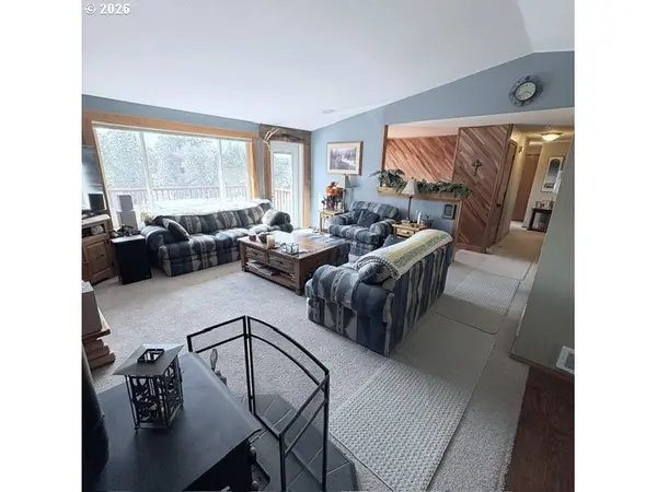 64810 MCGRATH RD, Bend, OR 97701