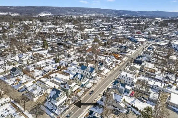 216 High St, Hackettstown Town, NJ 07840