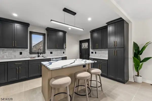 79 3Rd St, Somerville Boro, NJ 08876