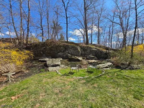 36 Julie Ln, Greenwood Lake, NJ 10926