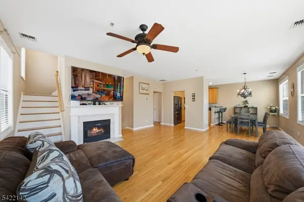 154 George Russell Way, Clifton City, NJ 07013