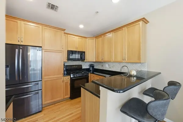 154 George Russell Way, Clifton City, NJ 07013