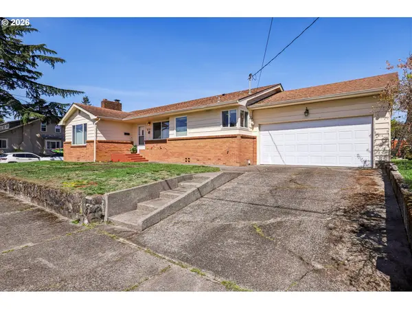 801 COWLITZ WAY, Kelso, WA 98626