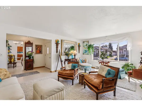 801 COWLITZ WAY, Kelso, WA 98626