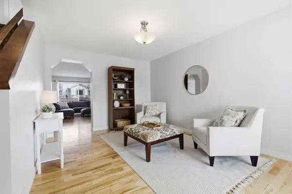 30 Crystalridge Close, Okotoks, AB T1S 1X5