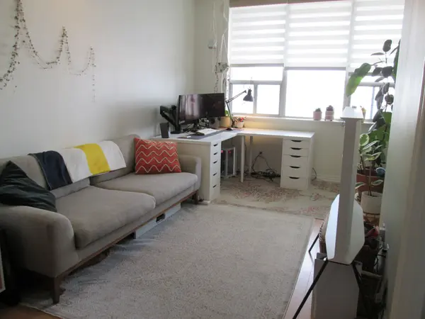 797 Don Mills RD #206, Toronto C11, ON M3C 1V1