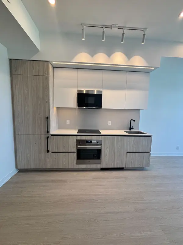 699 Sheppard AVE E #703, Toronto C15, ON M2K 0J5