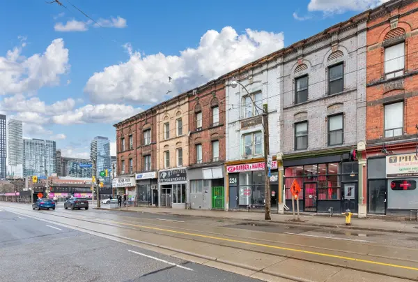 224 Queen ST E, Toronto C08, ON M5A 1S3