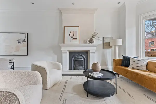 126 Dovercourt RD, Toronto C01, ON M6J 3C4