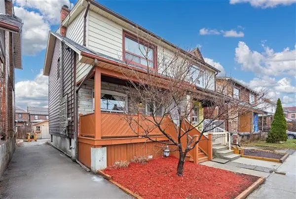 1867 Dufferin ST, Toronto C03, ON M6E 3P5