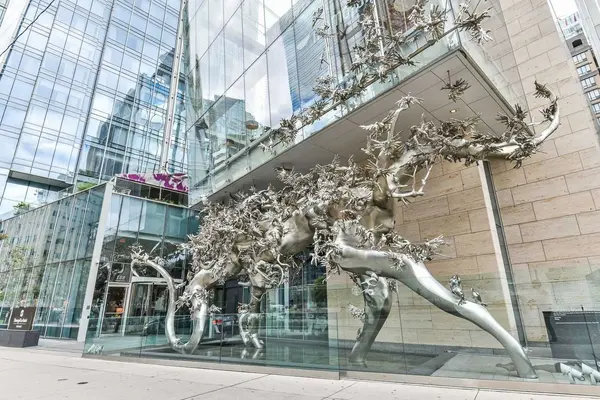 180 University AVE #4704, Toronto C01, ON M5H 0A2