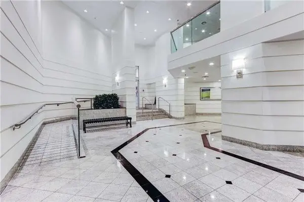 711 Bay ST #1414, Toronto C01, ON M5G 2J8