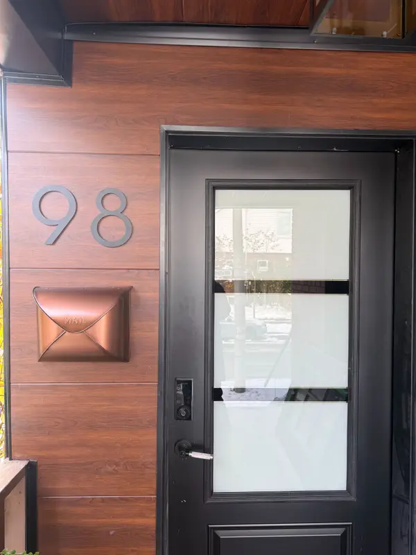 98 Woodmount AVE, Toronto E03, ON M4C 3Y2