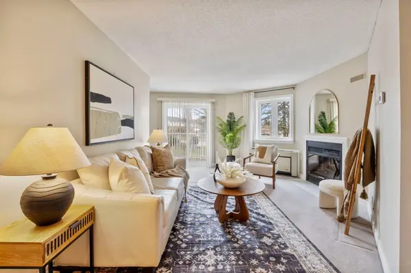 189 Lake Driveway N/A W #217, Ajax, ON L1S 7J1