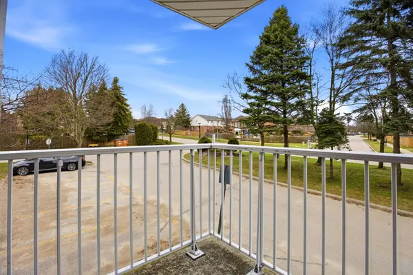 189 Lake Driveway N/A W #217, Ajax, ON L1S 7J1