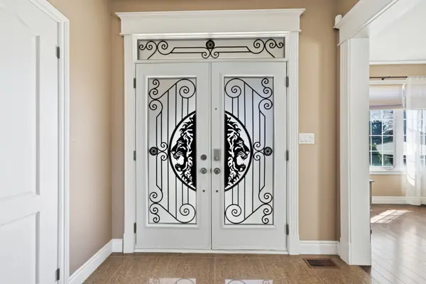 2 A View ST, Ajax, ON L1Z 1E4