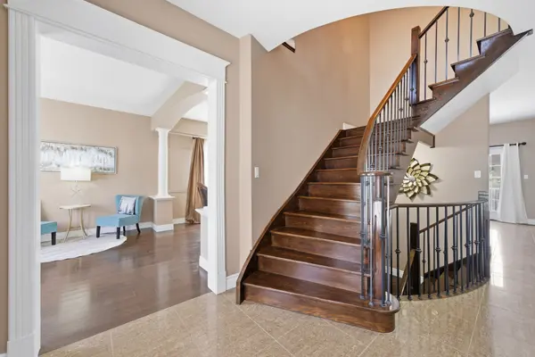 2 A View ST, Ajax, ON L1Z 1E4