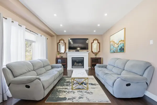 2 A View ST, Ajax, ON L1Z 1E4