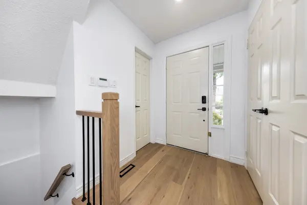 73 Steckley ST, Aurora, ON L4G 7K6