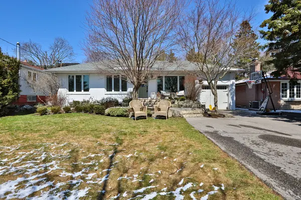 11 Sherwood Forest DR, Markham, ON L3P 1P5