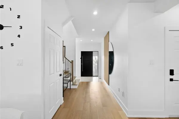 44 Andrew Hill DR, Vaughan, ON L4H 0H3