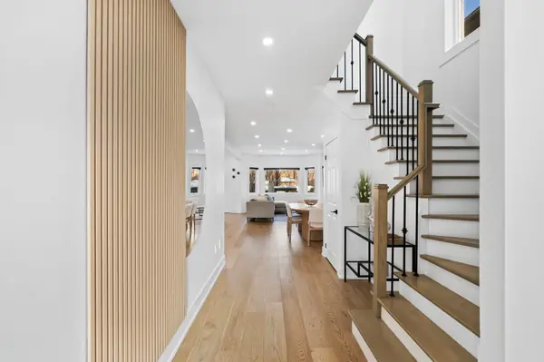 44 Andrew Hill DR, Vaughan, ON L4H 0H3