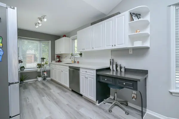 114 Green Briar RD, New Tecumseth, ON L9R 1S3