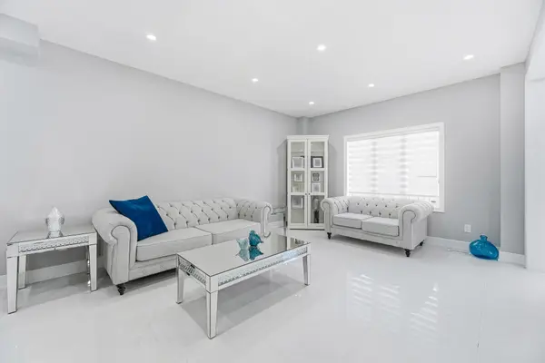 15 Jonas Millway N/A, Whitchurch-stouffville, ON L4A 0M4