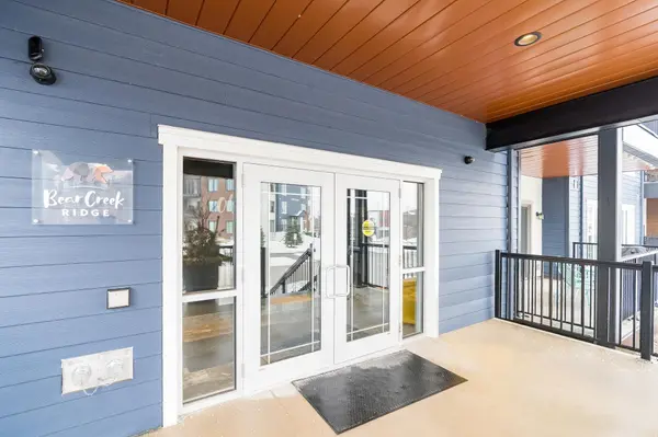 20 Koda ST #211, Barrie, ON L9J 0J7