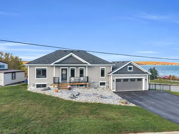 244 Frank ST, Midland, ON L4R 1H4