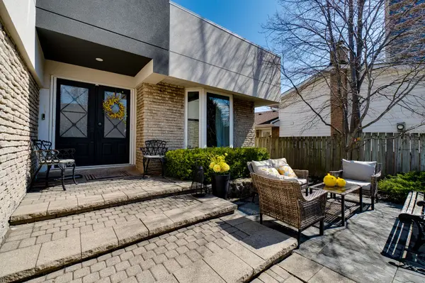 365 Lynn PL, Oakville, ON L6H 2C5