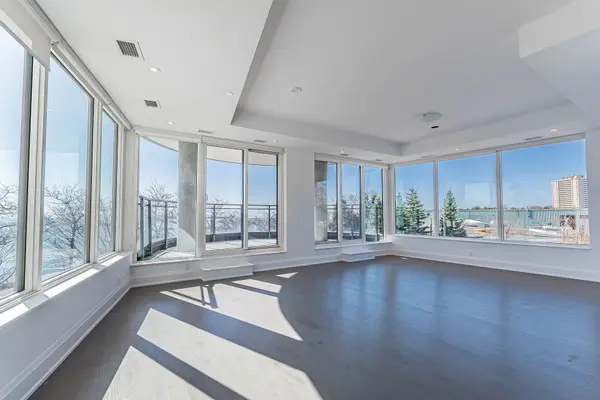 55 Port ST E #202, Mississauga, ON L5G 4P3